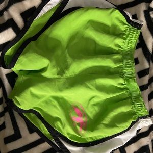 Shorts w duck commander on left thigh